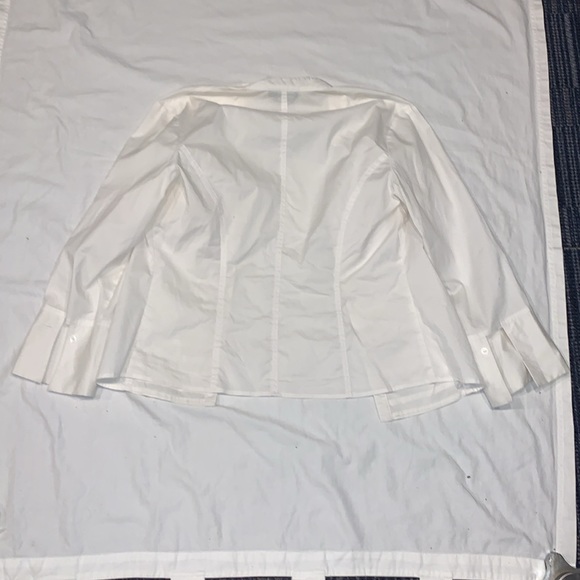 Tracy M button up - Picture 2 of 2